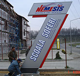 structura rigida, fete curbe, inscriptionare autocolant, iluminare LED-uri